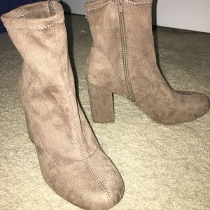 Heeled boots